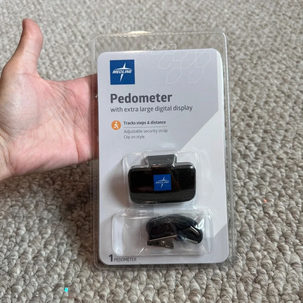 Medline Pedometer Tracks Steps Distance Extra Large‎ Digital Display Clip On